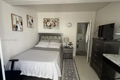 7833 Plantation Blvd #2, Miramar: photo 1 of 8