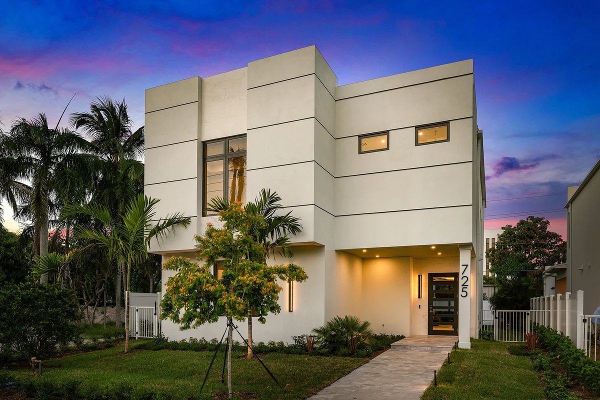 725 SE 4th Ave, Delray Beach: photo 1 of 101
