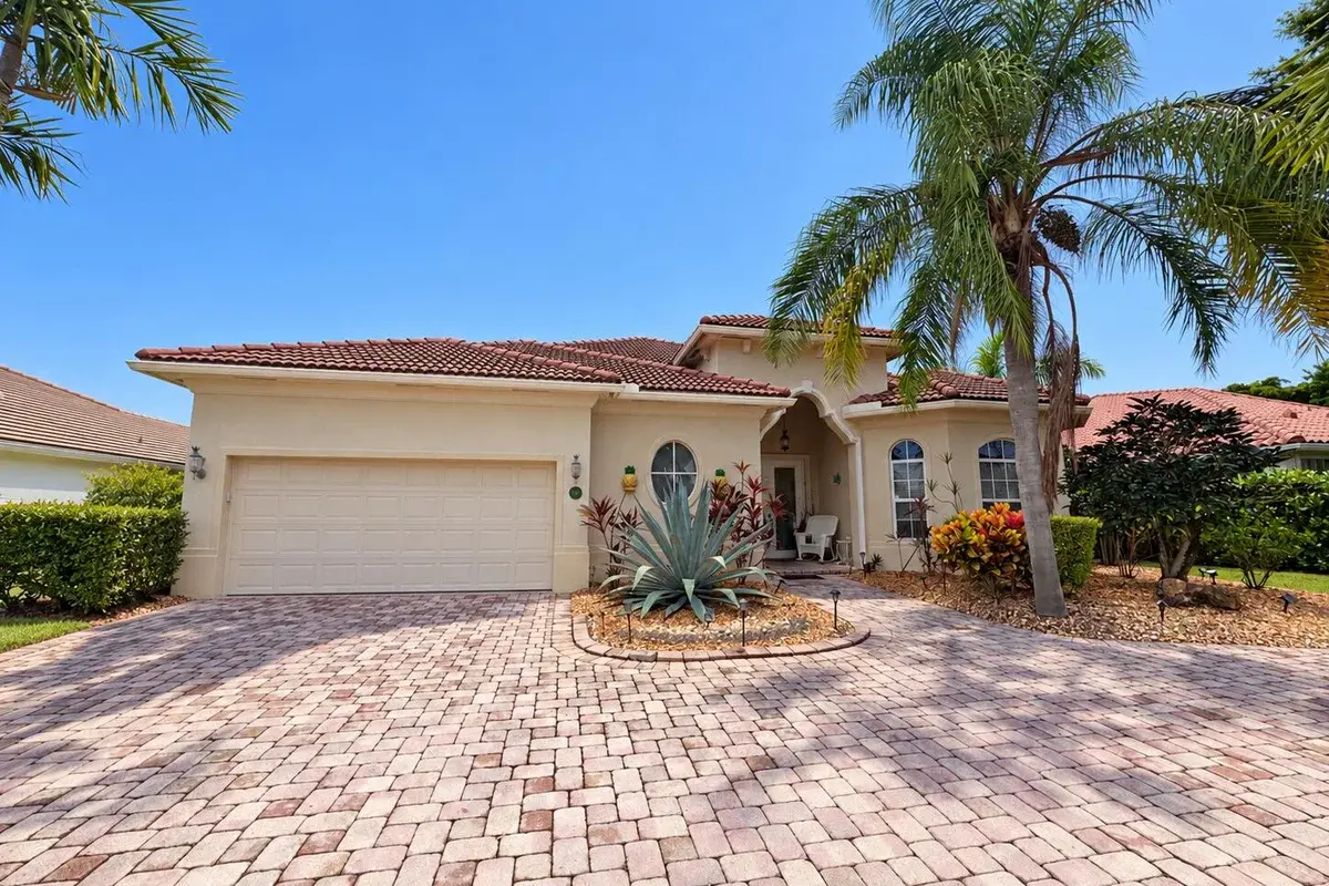 957 Greensward Ln, Delray Beach: photo 1 of 9