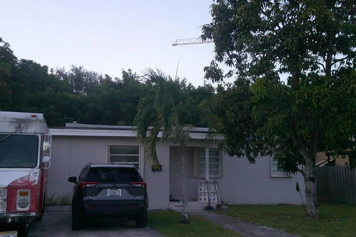 2127 N Dewey St #203, Hollywood: photo 1 of 1