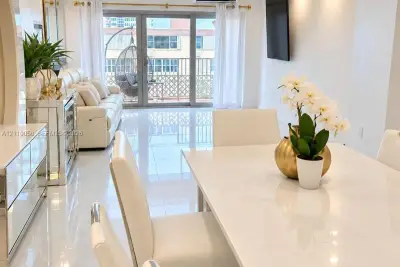 1950 S Ocean Dr #3K, Hallandale Beach: photo 1 of 36