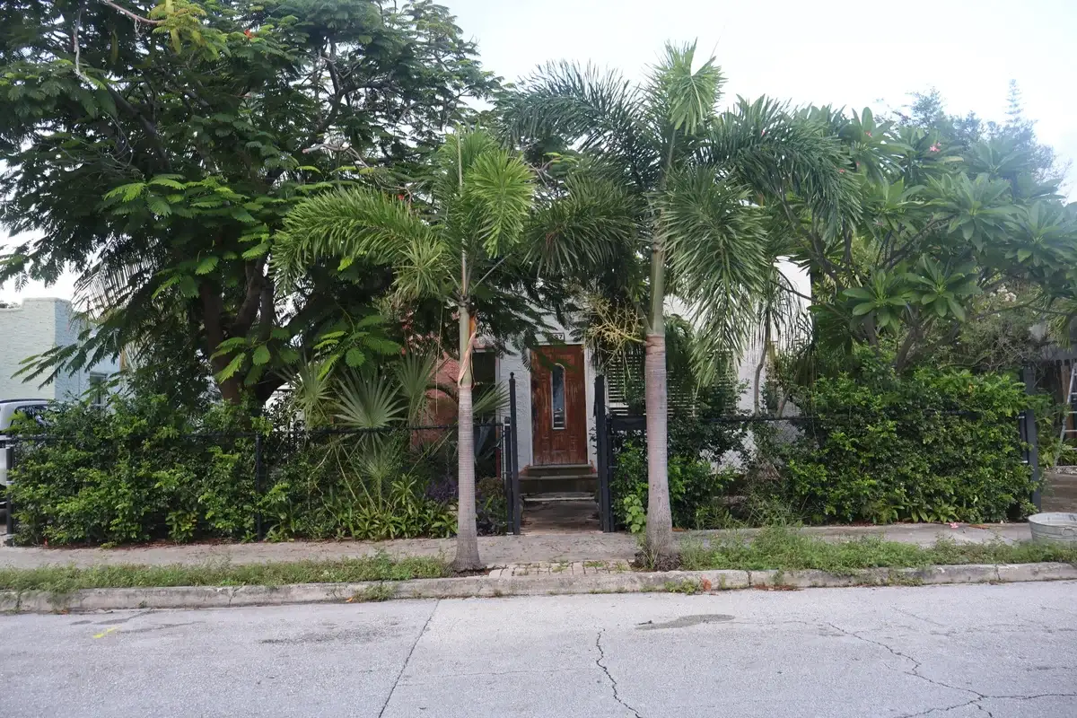 607 El Vedado, West Palm Beach: photo 1 of 29