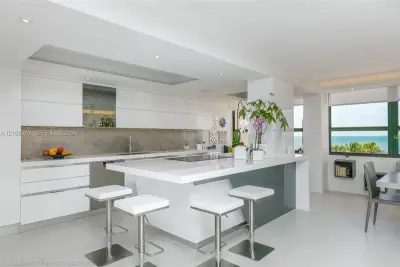 3 Grove Isle Dr #C502, Miami: photo 1 of 29