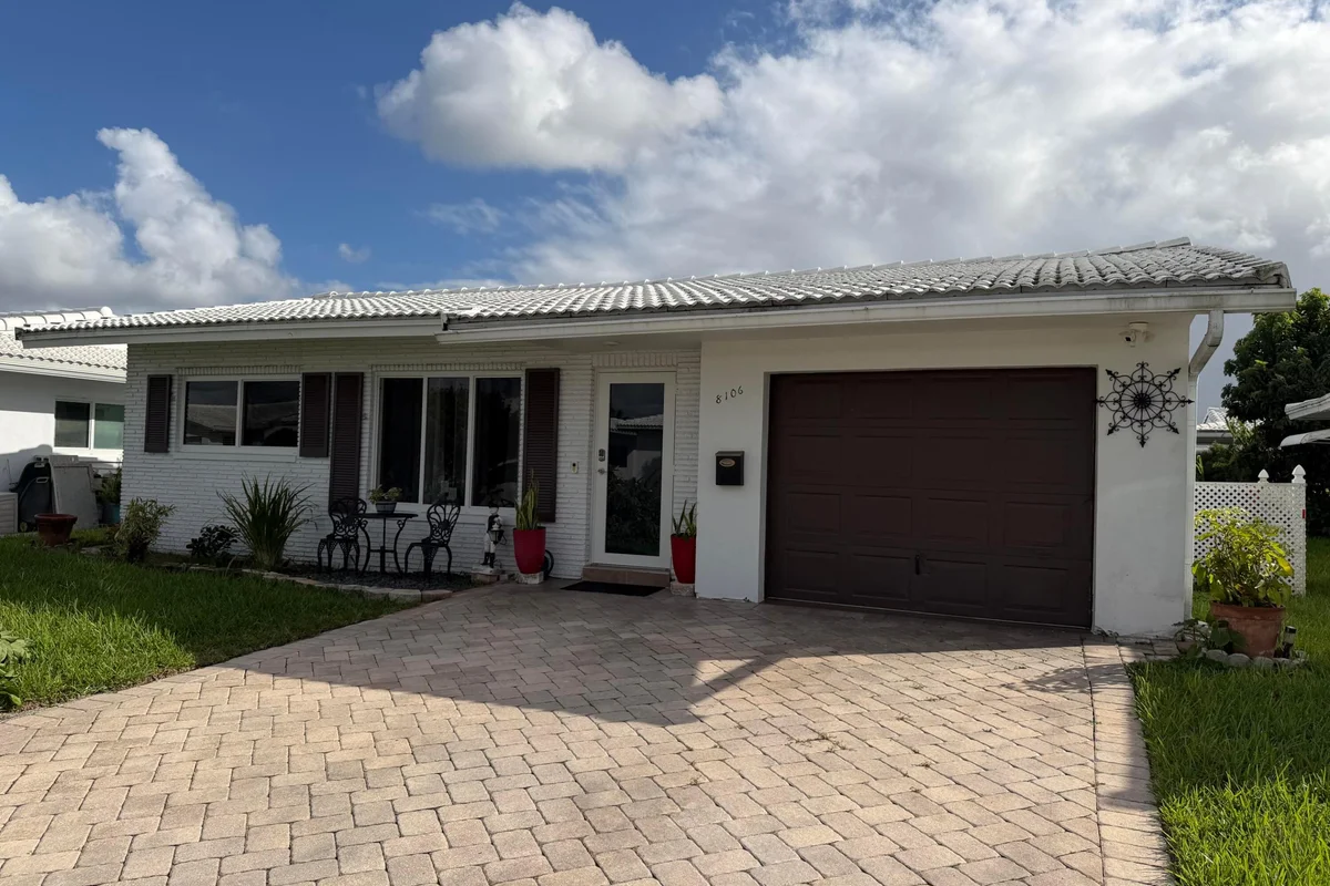 8106 NW 59th Ct, Tamarac: photo 1 of 8