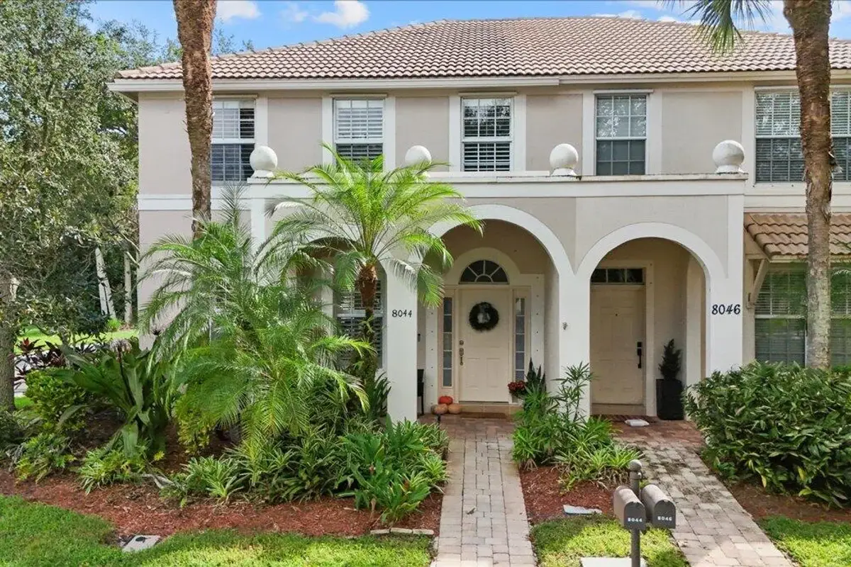 8044 Murano Cir, Palm Beach Gardens: photo 1 of 51