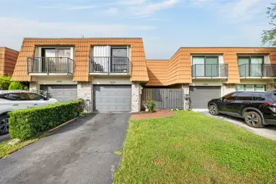 1403 SW 110th Way, Davie: photo 1 of 47
