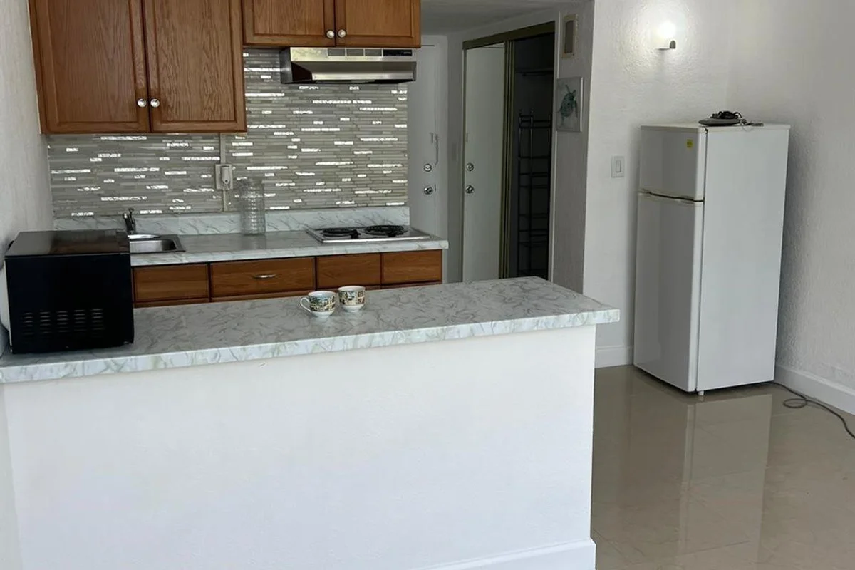 6484 Indian Creek Dr #110, Miami Beach: photo 1 of 14