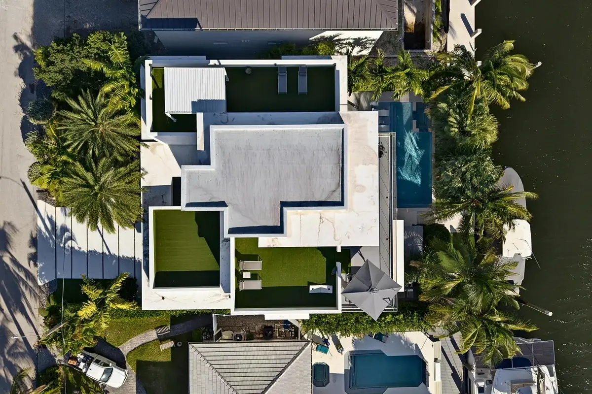 1736 SE 14th St, Fort Lauderdale: photo 1 of 101