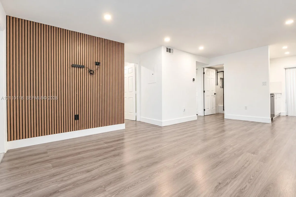 7991 SW 152nd Ave #701-7, Miami: photo 1 of 28