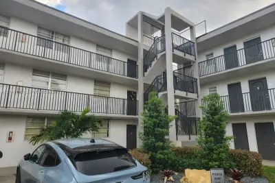 14185 SW 87th St #A110, Miami: photo 1 of 21