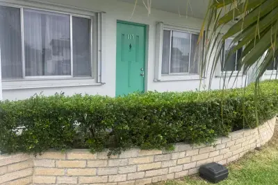 2381 Sunset Ave #117, Palm Springs: photo 1 of 14