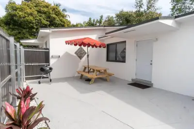 7815 NW 5th Ct #1, Miami: photo 1 of 16