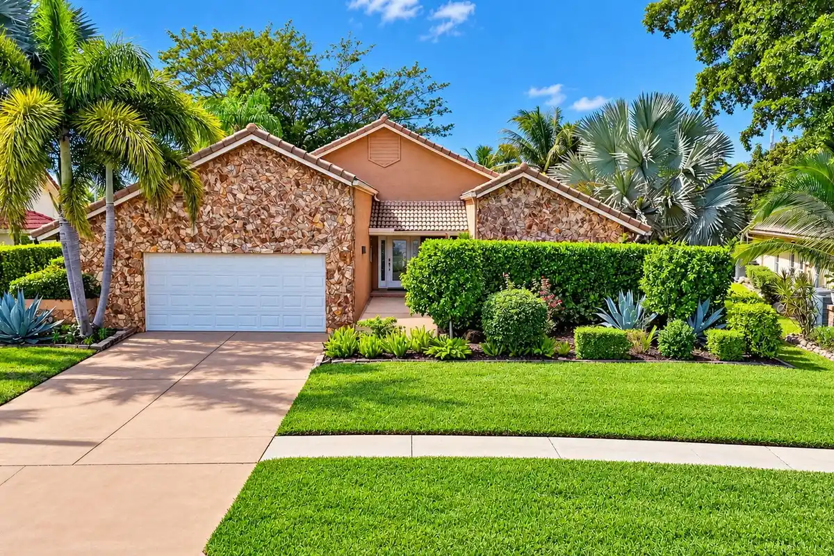 20104 Back Nine Dr, Boca Raton: photo 1 of 71