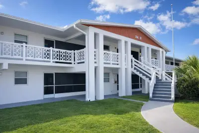 1701 NW 46th Ave #110, Lauderhill: photo 1 of 10