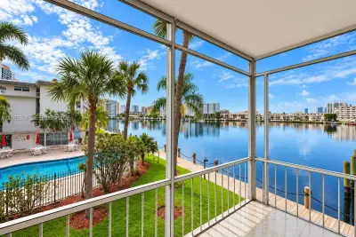 2200 Diana Dr #218, Hallandale Beach: photo 1 of 16