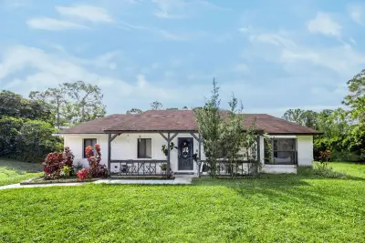12140 N 59th St N, The Acreage: photo 1 of 51
