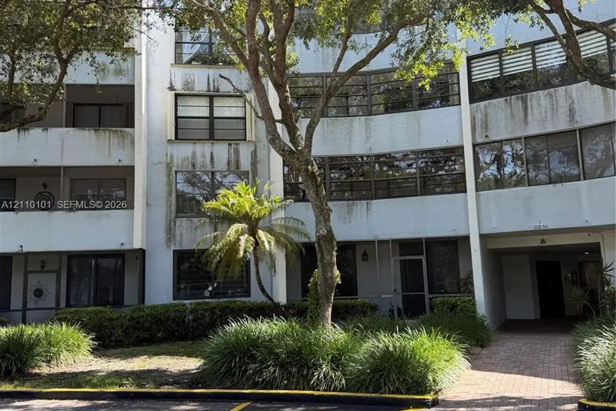 10850 N Kendall Dr #412, Miami: photo 1 of 8