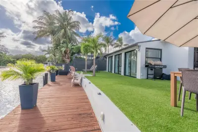 1469 NW 10th St #1471, Dania Beach: photo 1 of 11