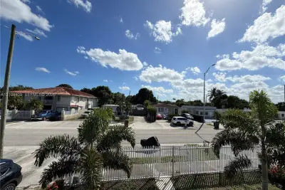 747 E 19th St #2, Hialeah: photo 1 of 16