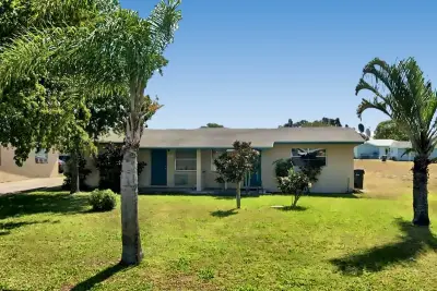 127 NW 13th Ave, Delray Beach: photo 1 of 1