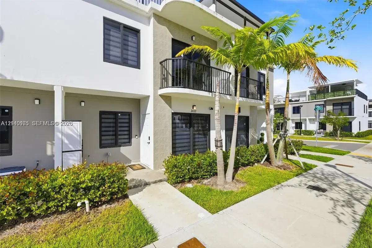 26122 SW 145th Ct, Homestead: photo 1 of 38