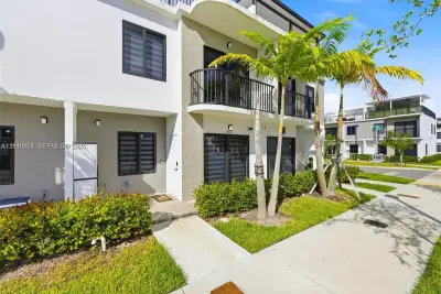 26122 SW 145th Ct, Homestead: photo 1 of 38