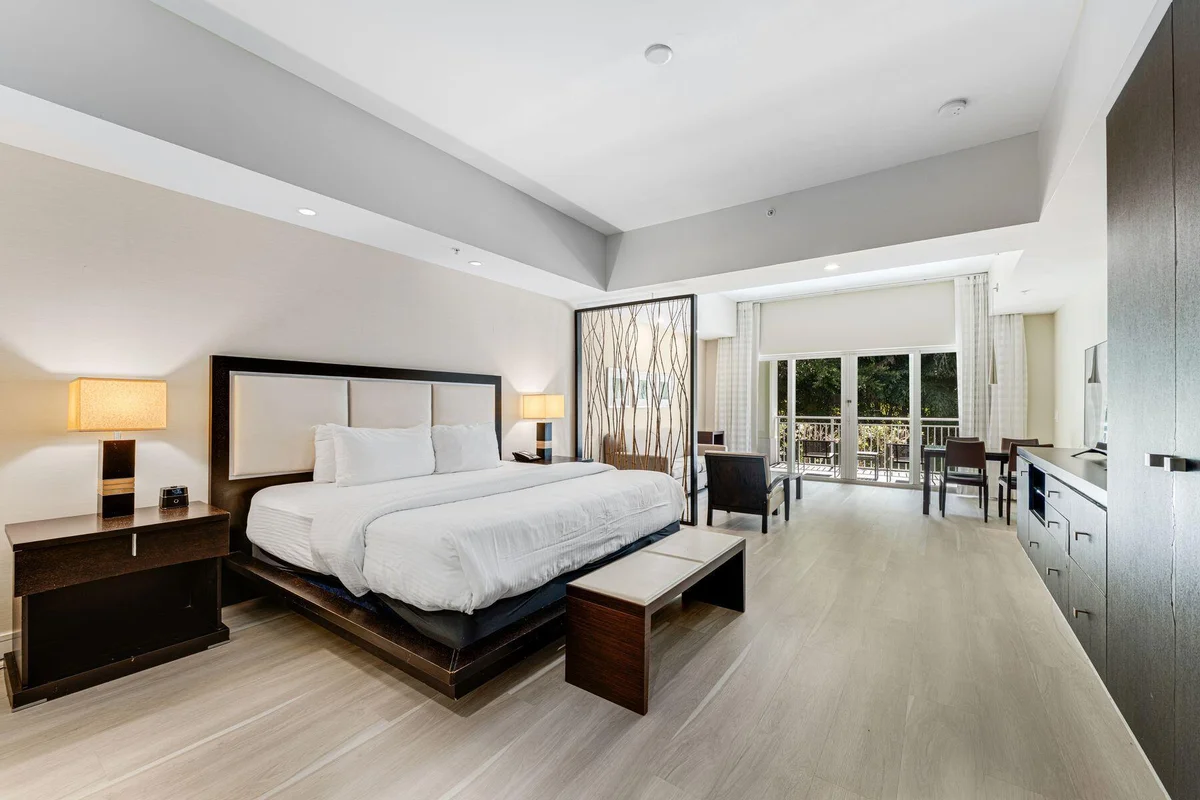 5300 NW 87th Ave #807, Doral: photo 1 of 16
