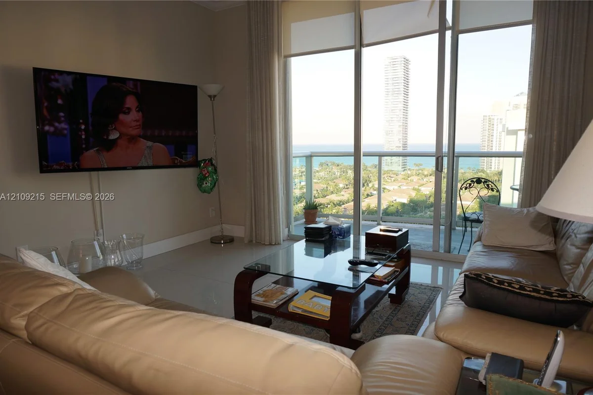 19390 Collins Ave #PH-26, Sunny Isles Beach: photo 1 of 24