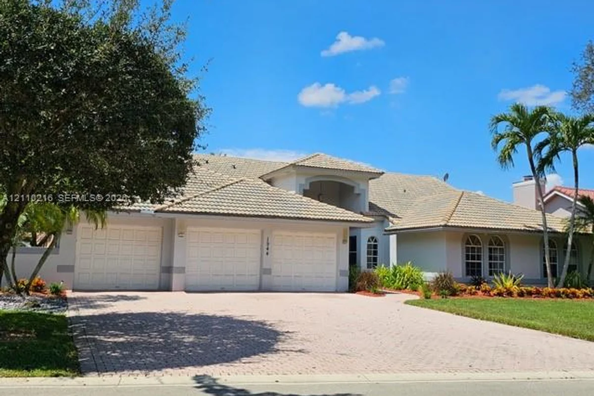 1944 Classic Dr, Coral Springs: photo 1 of 29
