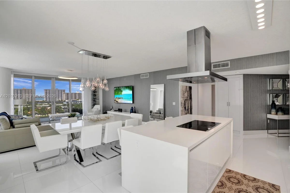 330 Sunny Isles Blvd #5-908, Sunny Isles Beach: photo 1 of 40