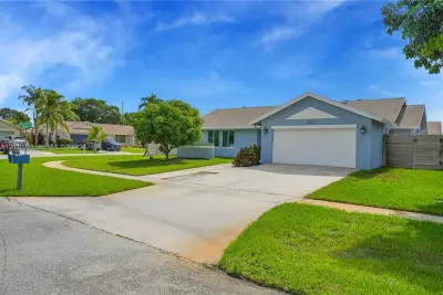 9188 Edgemont Ln, Boca Raton: photo 1 of 46