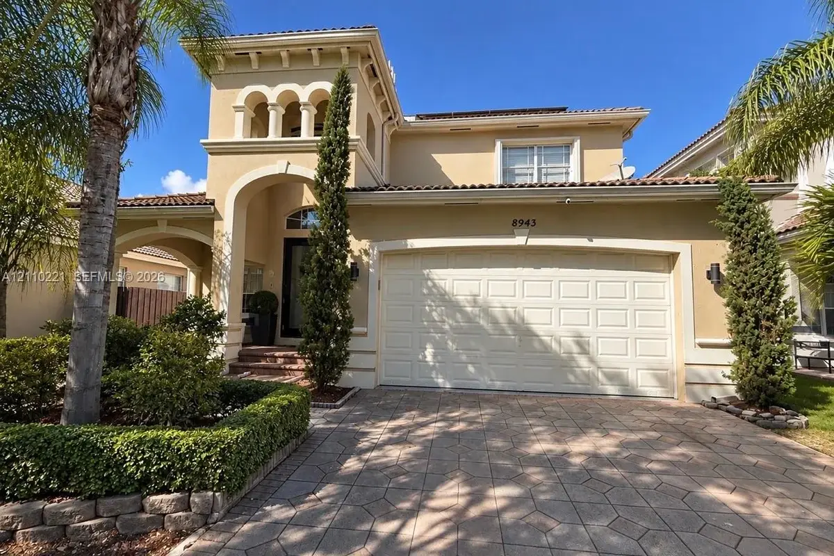 8943 SW 206th St, Cutler Bay: photo 1 of 17