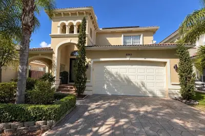 8943 SW 206th St, Cutler Bay: photo 1 of 17