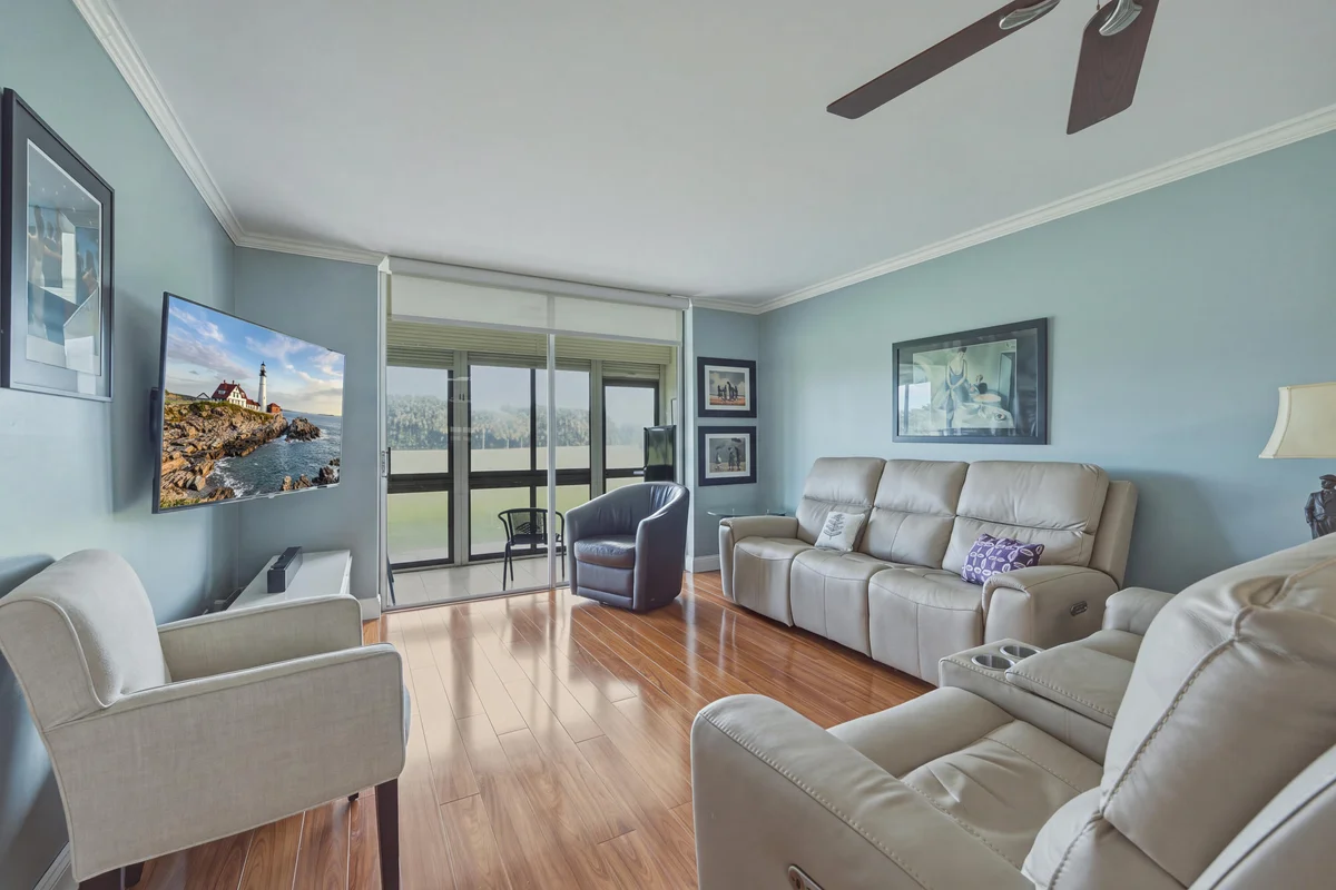 9411 N Hollybrook Lake Dr #108, Pembroke Pines: photo 1 of 50