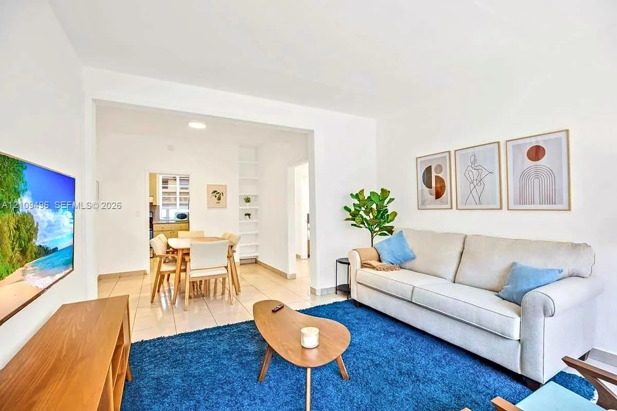 301 86th St #2, Miami Beach: photo 1 of 16