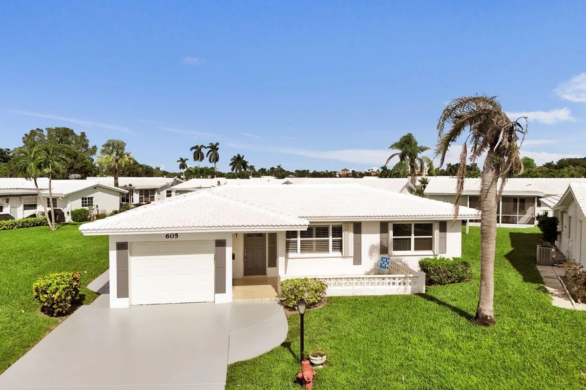 605 SW 21st Cir, Boynton Beach: photo 1 of 30