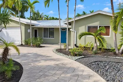 1825 NE 26th Dr, Wilton Manors: photo 1 of 35