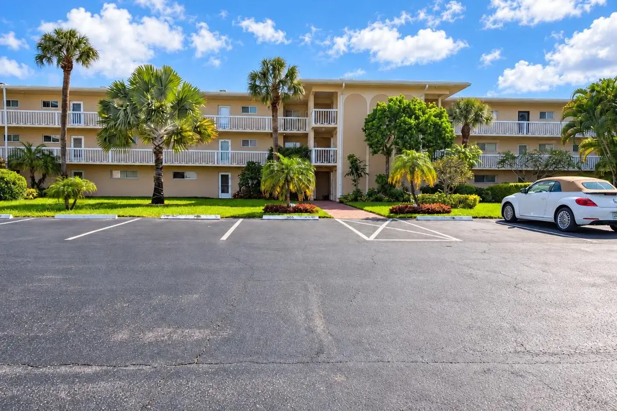 2856 Garden Dr S #106, Lake Worth: photo 1 of 37