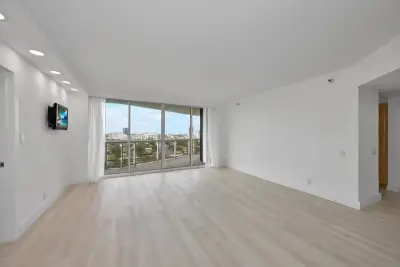 3640 Yacht Club Dr #1501, Aventura: photo 1 of 22