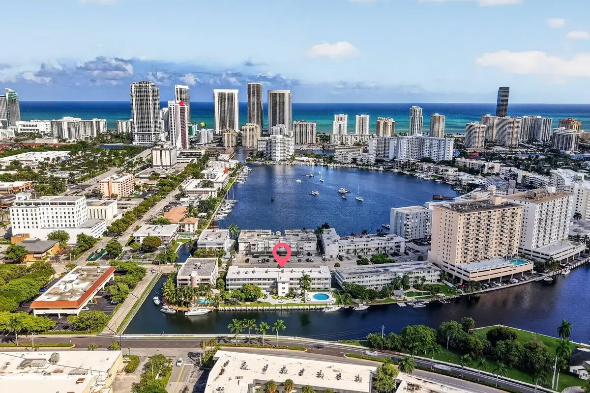 467 Golden Isles Dr #107, Hallandale Beach: photo 1 of 26