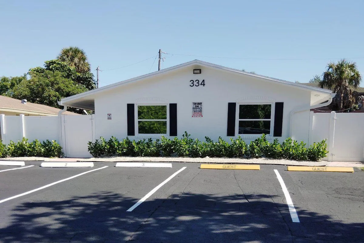 334 SW Avondale Dr #1, Pompano Beach: photo 1 of 35