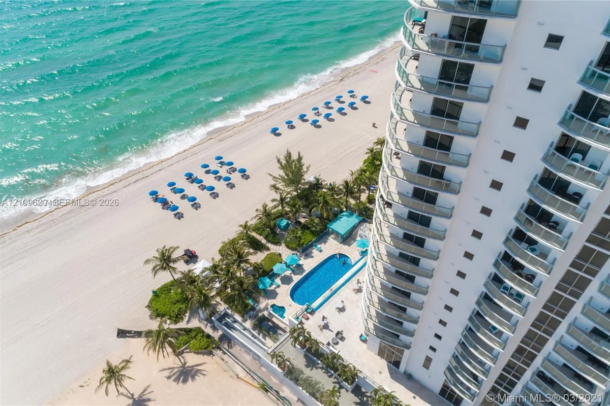 18683 Collins Ave #510, Sunny Isles Beach: photo 1 of 15