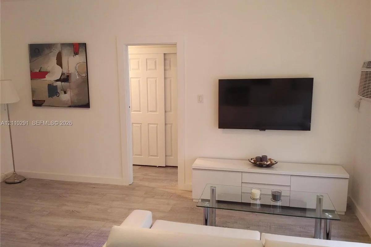 1525 Meridian Ave #103, Miami Beach: photo 1 of 21