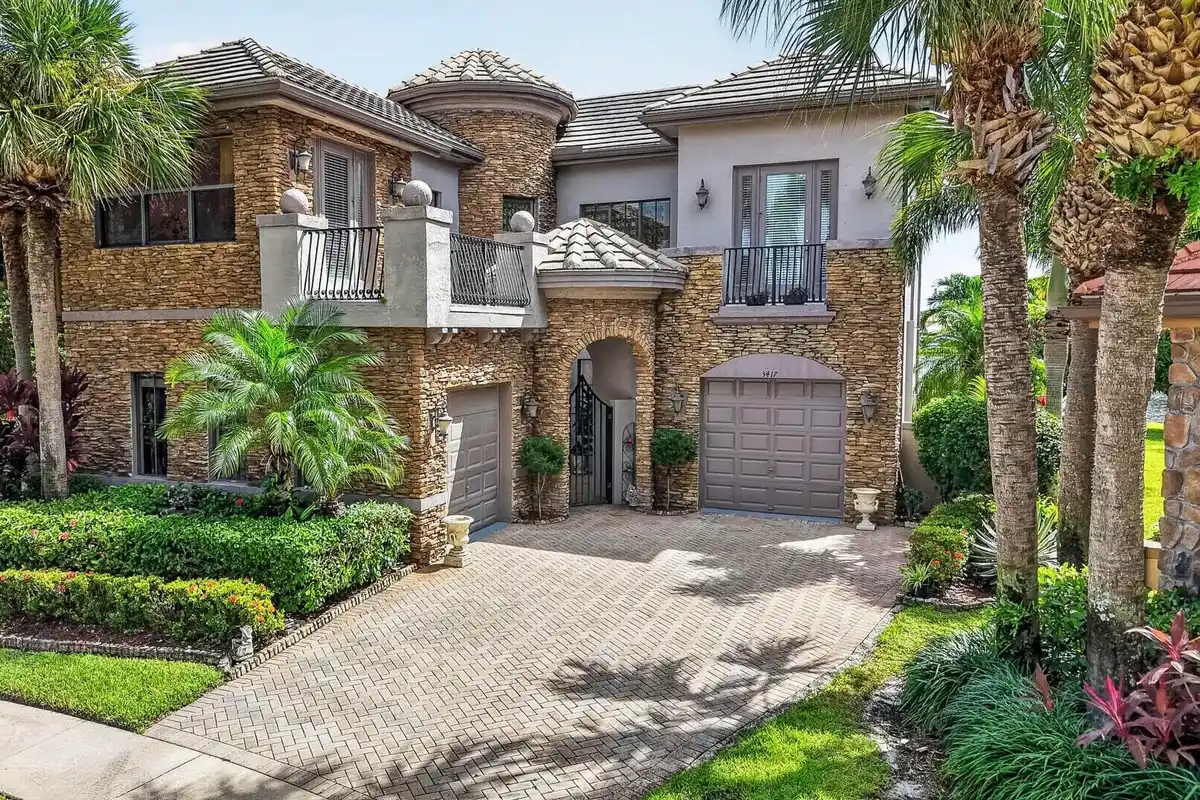 3417 Collonade Dr, Wellington: photo 1 of 61