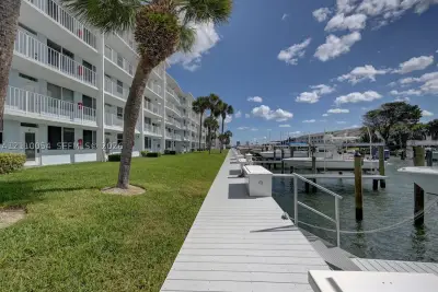 108 Paradise Harbour Blvd #111, North Palm Beach: photo 1 of 17