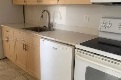2234 NW 52nd Ave, Lauderhill: photo 1 of 18