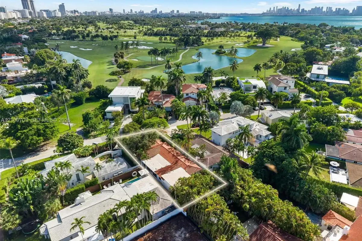 421 W 62nd St, Miami Beach: photo 1 of 16