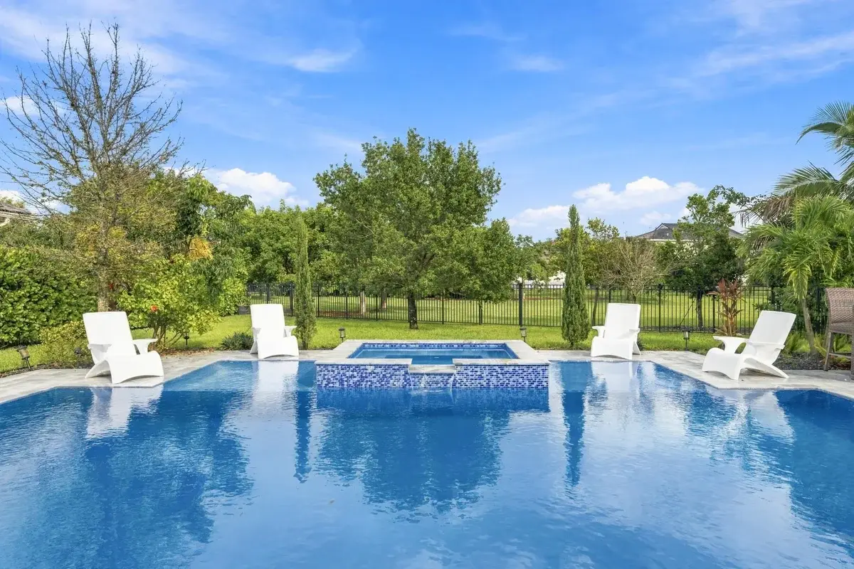 1050 Sweetgrass St, Loxahatchee: photo 1 of 46