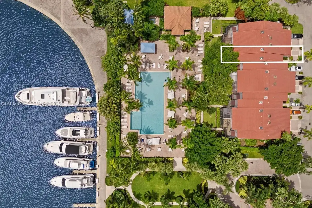 3602 Yacht Club Dr #405, Aventura: photo 1 of 18