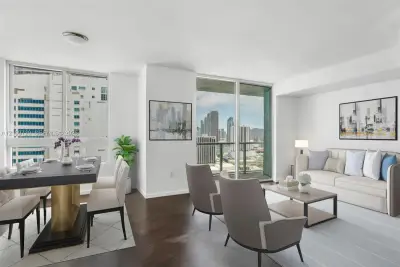 1900 N Bayshore Dr #2919, Miami: photo 1 of 21